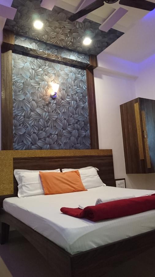 Yuvraj Lodge Osmanabad Kültér fotó