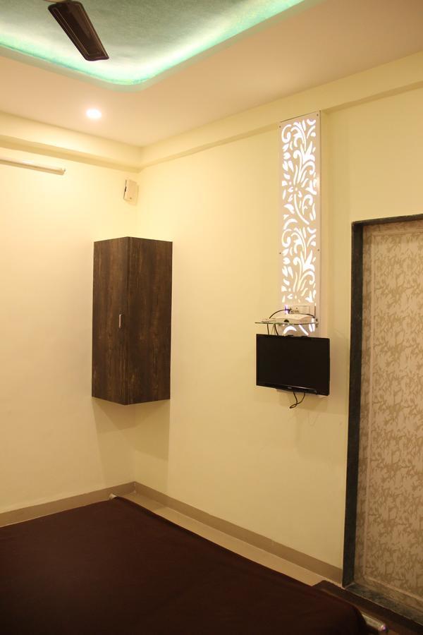 Yuvraj Lodge Osmanabad Kültér fotó