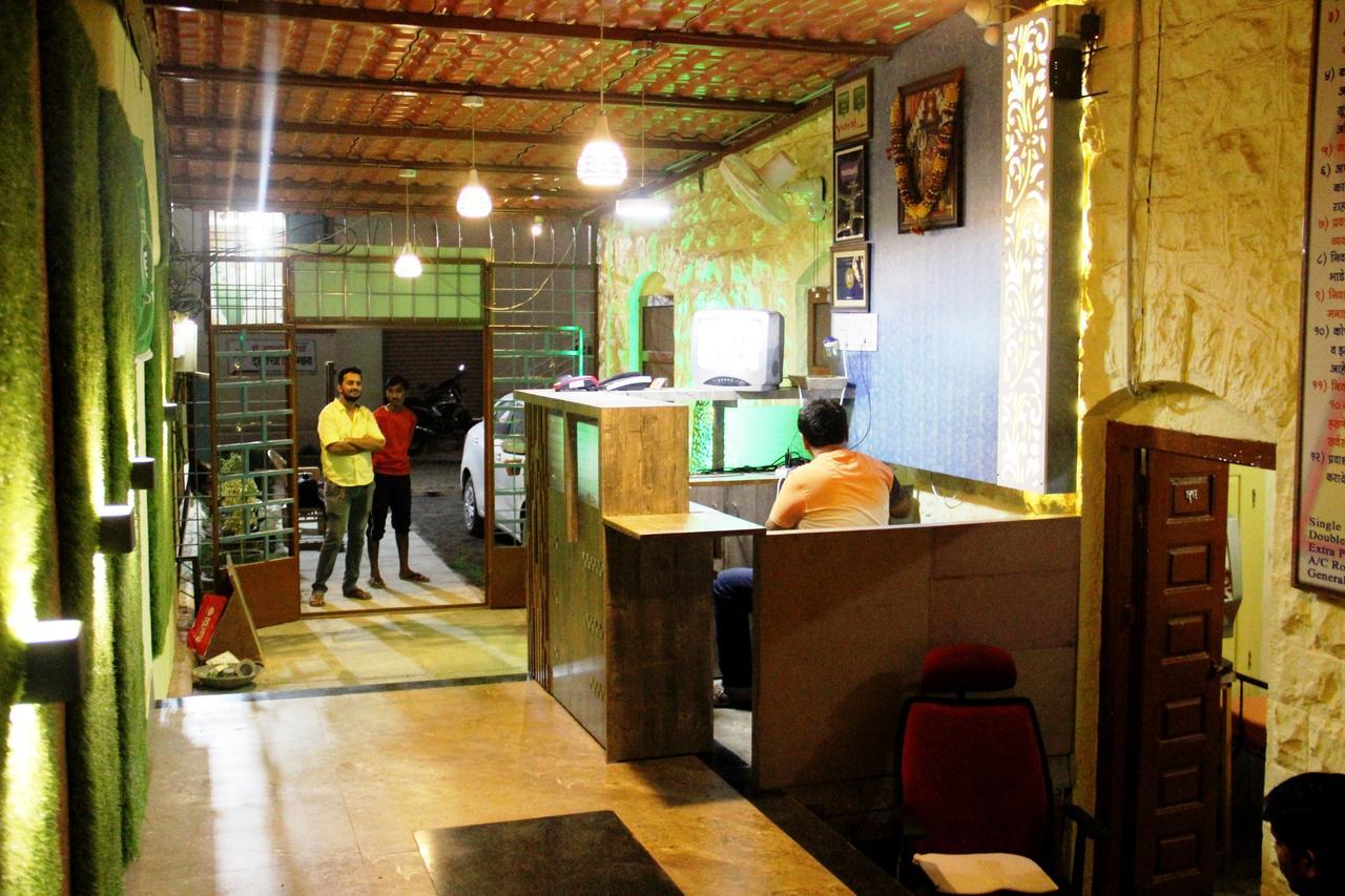 Yuvraj Lodge Osmanabad Kültér fotó